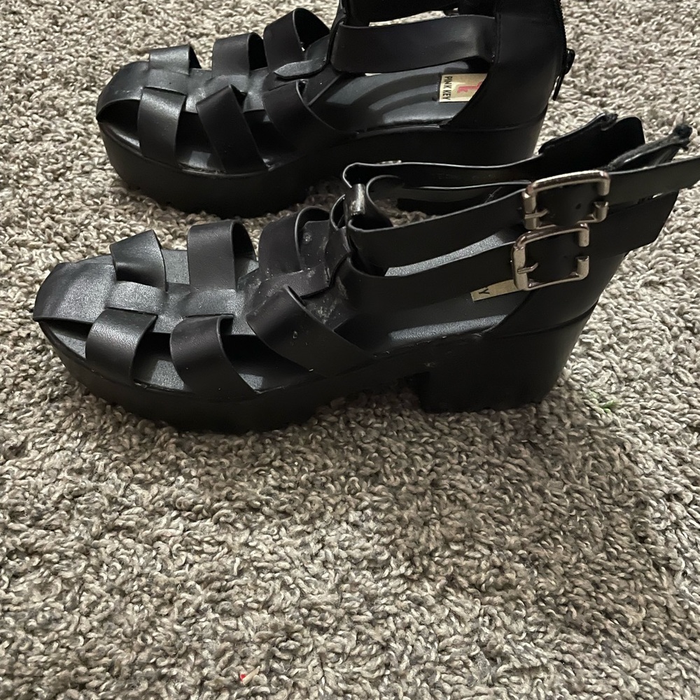 Pink Key Heels - Picture 4 of 4